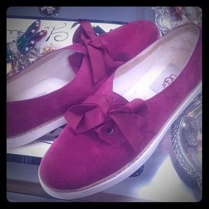 UGG Carilyn Women's Suede Lace Up Flats